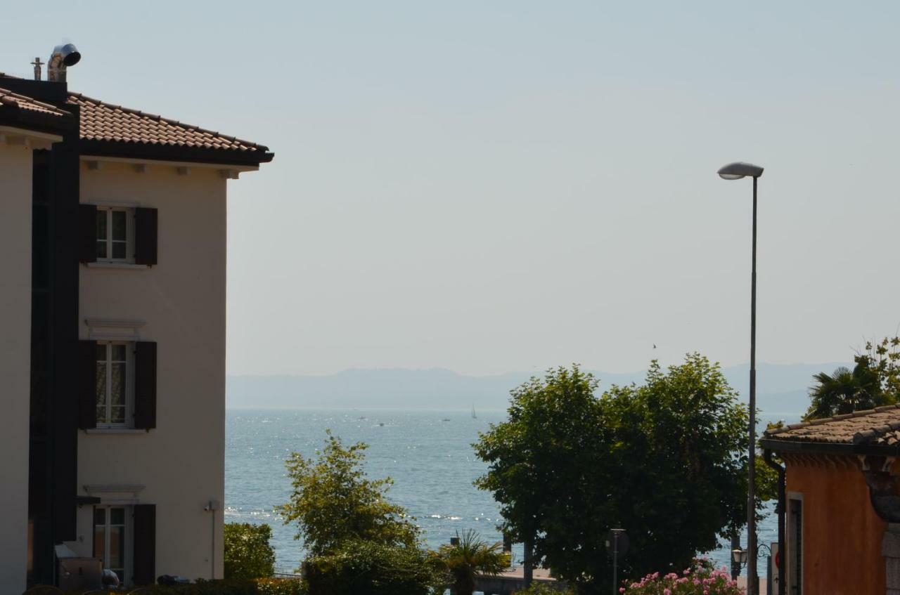 Apartament Trilocale Palazzo Garda Garda  Zewnętrze zdjęcie